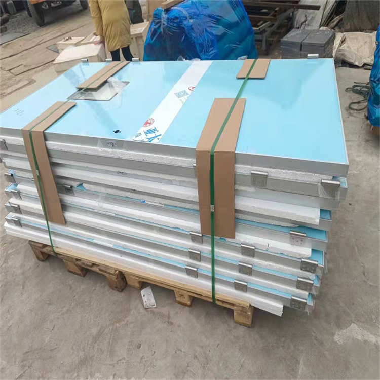 镇江工业防护先锋：定制化铅门解决方案全解析
